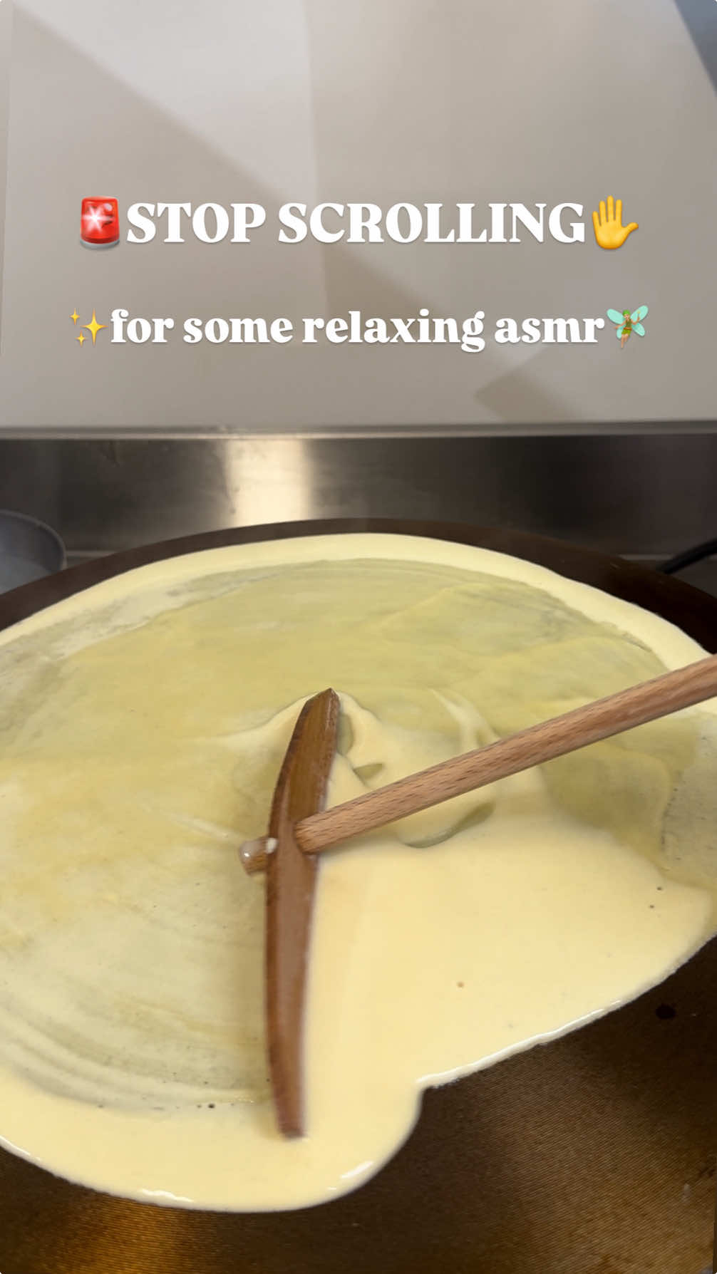 Calm your nerves with some fresh from the shop asmr ✨🧘‍♀️ #scrumdiddlys #icecream #dublinfood #irish #dublinicecream 
