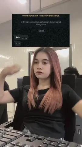 Dibawa santai aja sayang😂#capcut #fypシ❤️💞❤️ #balapliar #fypage #fypchallenge #selegram  #katakatabijak #info #viralvideos#infoloker  #reels #HijabFashion #indonesia #viraltiktok #information  #reelsinstagram #memes #lucu #hijabers #enak #makanan #ribut #info