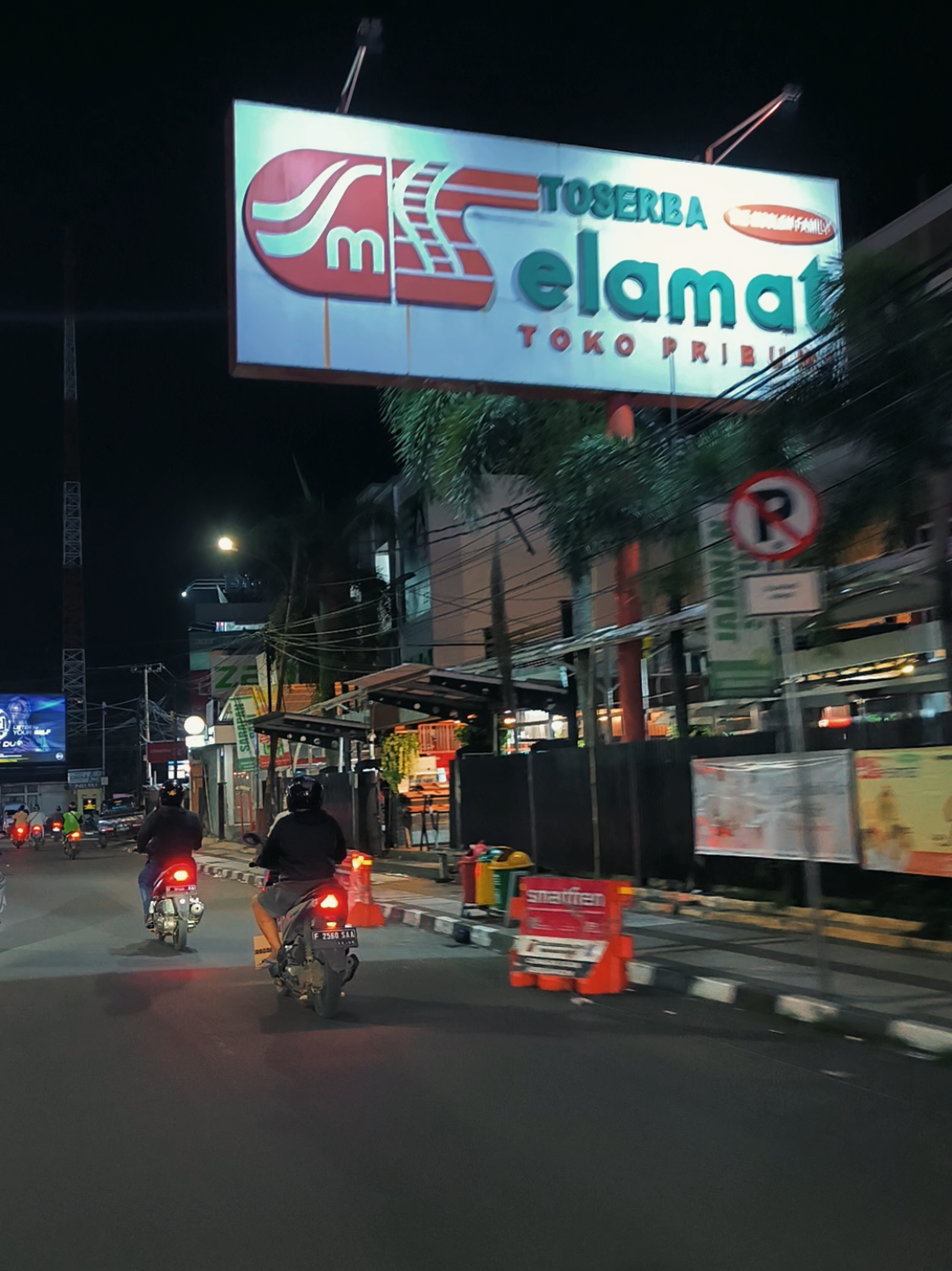 Mau ngumpulin wargi Sukabumi yg kangen motoran malem keliling kota sukabumi? #setangkaibunga #caffein  #sukabumistory  #vibessukabumi #sukabumimalam #vibesmalamsukabumi #kotasukabumi 