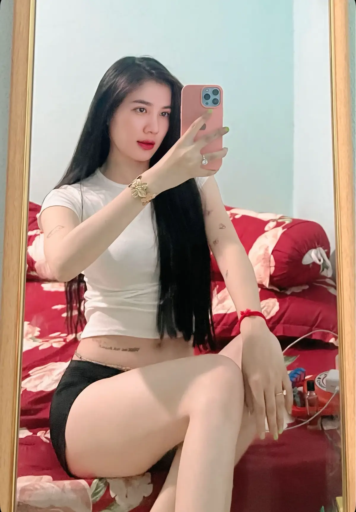 អូនអ្នកលក់ឡេមិនអោយស្លៀកខ្លីមេចកេីតបង😁