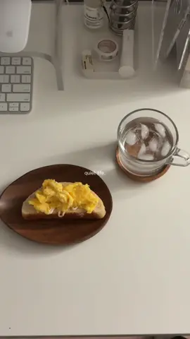 🥚🥖 #fyp #quietlife #aesthetic #日常 #cozynight #Japan #food 