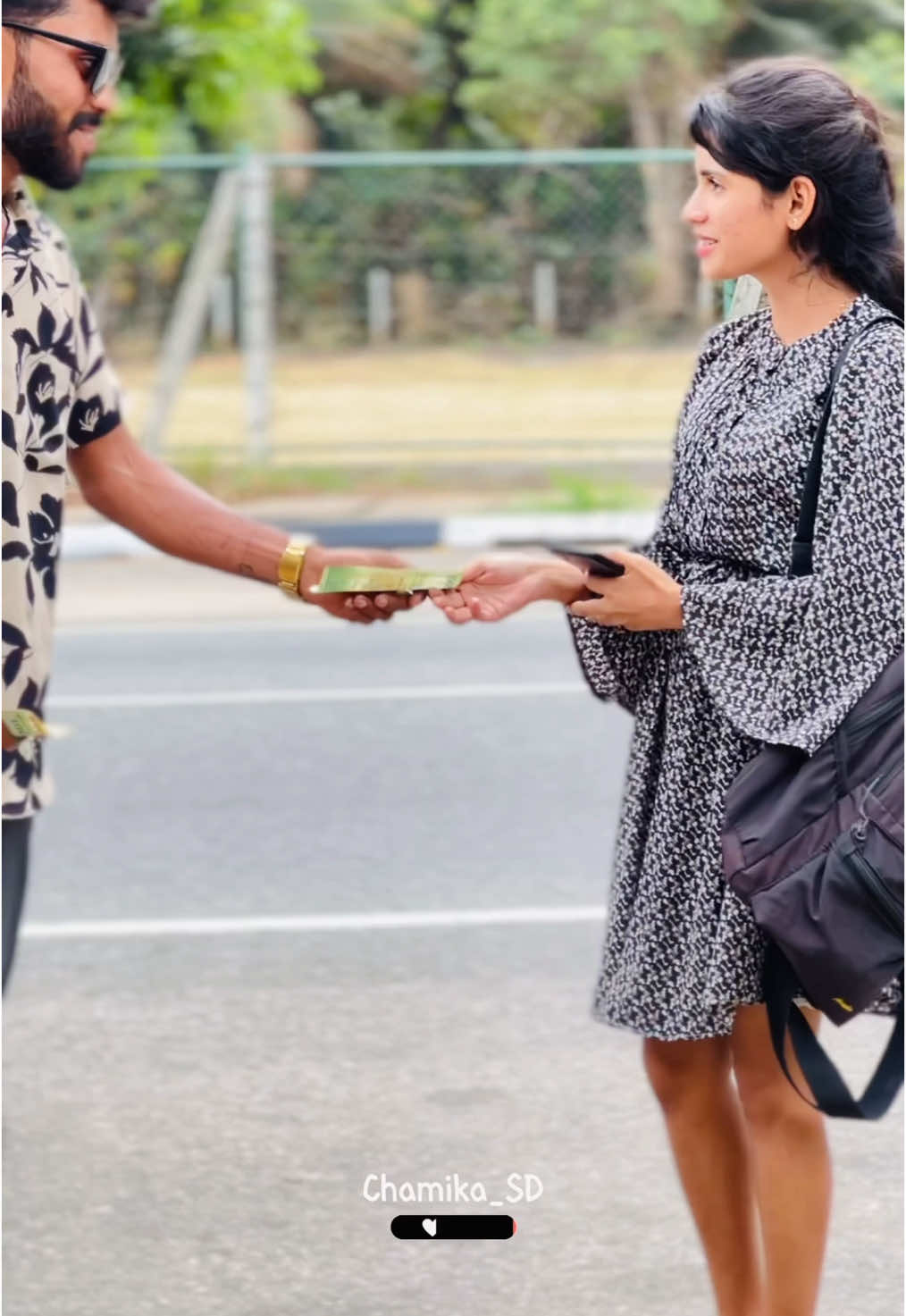 ඒයි😁.කතා කරල බලෙන් සල්ලි දෙන්නේ💸😏. #chamika_sd #srilanka 