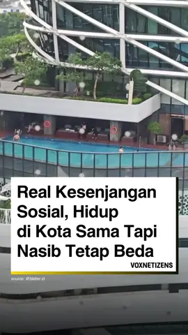 Dua kolam renang, dua dunia yang berbeda, terpaut hanya oleh jarak beberapa meter, tapi terasa seperti dua realitas yang tak saling bersinggungan. Di atas gedung mewah, anak-anak berenang di kolam bersih dengan pemandangan kota; di bawahnya, di atas genangan air yang mengisi lahan kosong dan becek, anak-anak lain bermain air dengan keceriaan yang sama, meski tanpa fasilitas, tanpa pengaman, tanpa akses yang layak. Inilah potret kesenjangan sosial yang nyata, yang tak butuh kata-kata. Ketika satu kelompok bisa menikmati fasilitas modern di ketinggian, kelompok lain bertahan dengan apapun yang tersedia di permukaan. Akses terhadap ruang bermain, air bersih, dan keselamatan seharusnya bukan jadi kemewahan, tapi hak semua anak. Video ini bukan sekadar soal kolam, tapi soal sistem. Tentang siapa yang bisa naik, dan siapa yang tertinggal. #KesenjanganSosial #RealitaKota #KolamRenang #HakAnak #Voxnetizens #UrbanContrast #SocialInequality #PotretIndonesia #DuaDuniaSatuKota #VisualKritikSosial