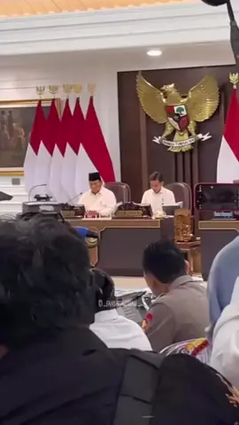 Presiden & Wapres😍🫶 #prabowosubianto #gibranrakabuming #prabowo #gibran #presdienterpilih #wakilpresidenterpilih #pragib #prabowogibran2024 #fyp 