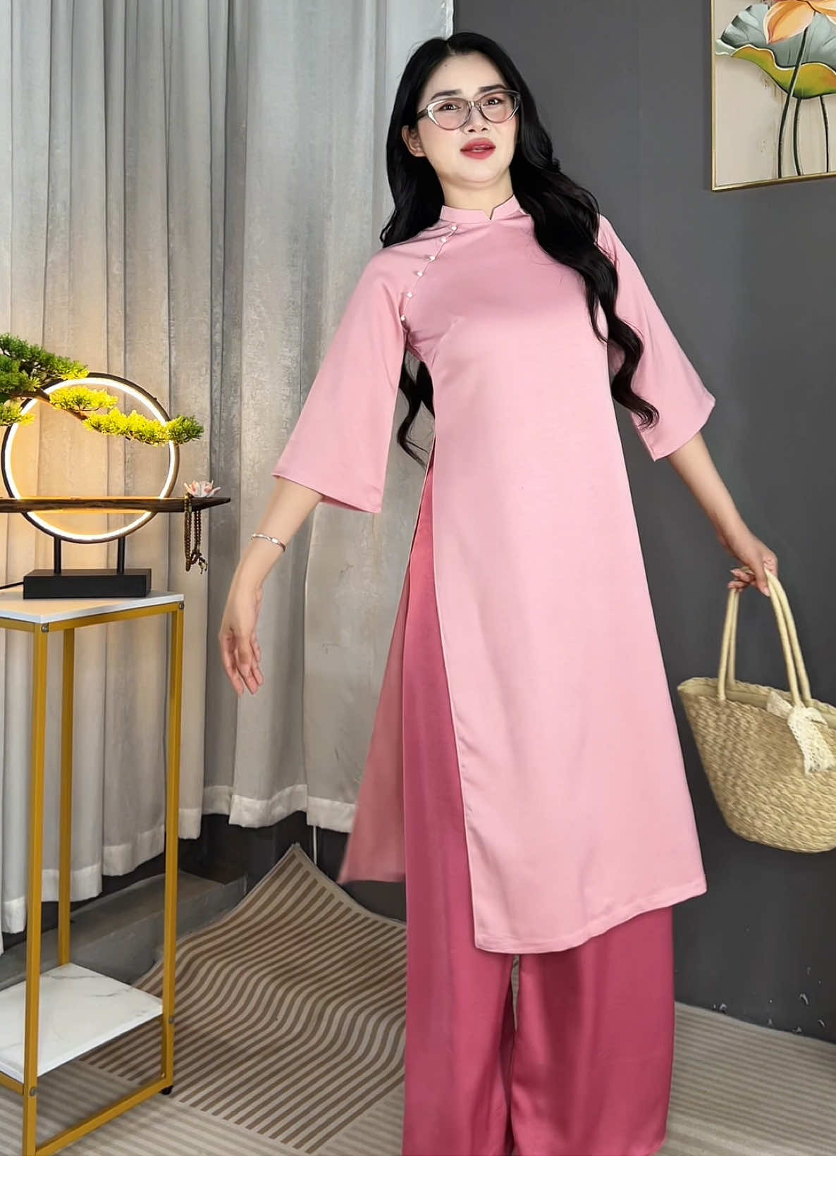 Áo dài cách tân trơn sắc màu dáng suông #aodai #aodaivietnam #aodaitron #aodaicachtan #gianghuongcardina  