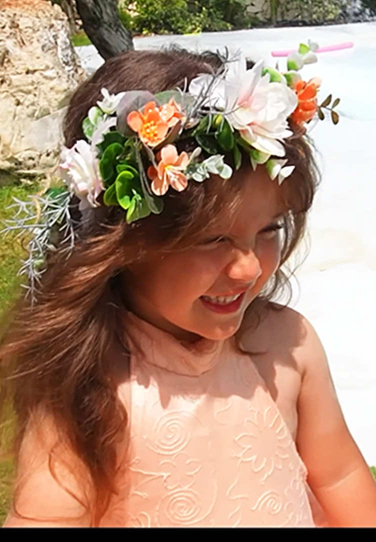 مو قادره اتخطى جمالها بالفستان والطوق 🥹❤️❤️❤️❤️! #foryou #fyp #viral #viralvideo #cute #explore #cataleya #cataleya_zalzali #cataleya_jaafar @mariacataleyazalzali 