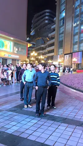 #大展鴻圖 原來現場的音樂這麼… #不齊舞團 #推薦 #熱門 #熱搜 #關注我 #fyp #fortou #白牌 #機場接送 #桃園機場 #uber #計程車 #uber司機 #搭車找我