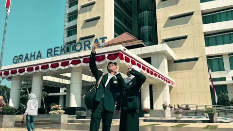 𝐖𝐞𝐥𝐜𝐨𝐦𝐞 𝐭𝐨 𝐲𝐨𝐮𝐫 𝐣𝐨𝐮𝐫𝐧𝐞𝐲, 𝐒𝐚𝐭𝐲𝐚 𝐅𝐈𝐊 𝟐𝟎𝟐𝟓! Di sinilah awal dari cerita barumu sebagai mahasiswa dimulai. FIK bukan hanya fakultas, tapi tempat di mana kamu akan tumbuh dan berproses jadi versi terbaikmu. 𝑳𝒆𝒕’𝒔 𝒈𝒓𝒐𝒘 𝒂𝒏𝒅 𝒈𝒍𝒐𝒘, 𝒃𝒆 𝒕𝒉𝒆 𝒃𝒆𝒔𝒕 𝒐𝒇 𝒚𝒐𝒖𝒓𝒔💥 #BEMFIKUM2025 #FIKCARE#KABINETPHOENIX #FIKUM#MAHASISWAUM #backtofriends #CollegeVibes #Temankuliah #PKKMB #mahasiswabaru #Universitasnegerimalang #pkkmbfik #fyp #fypage #fypシ゚ #xyzbca #zxycba 
