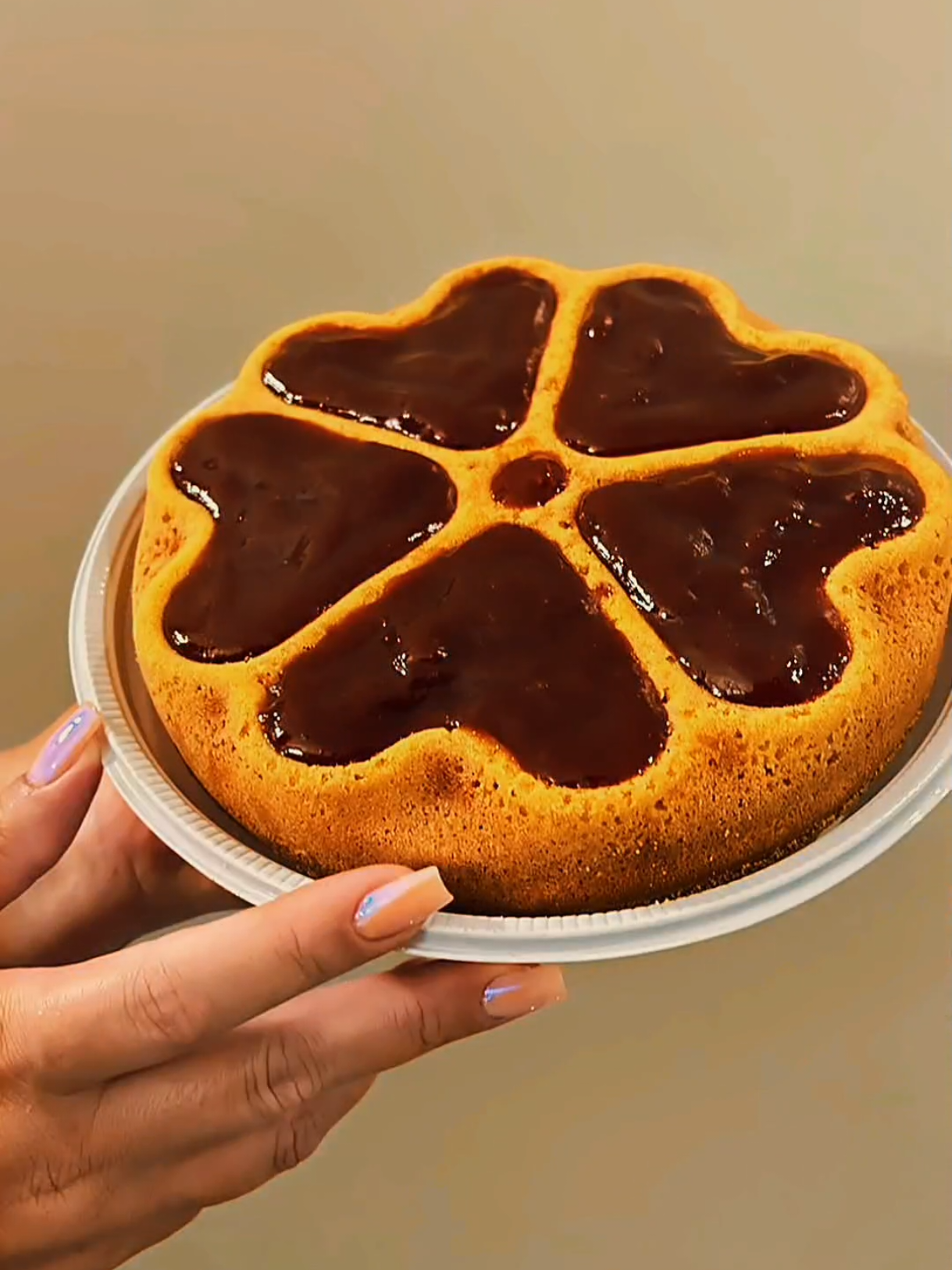 ✨ Perfeita pra quem ama espalhar amor em forma de bolo! Essa é a nossa forma Ballerine 5 corações ❤️ Chegou por aqui e já queremos testar mil receitas! 🍰 Quem aí também ficou apaixonado? 😍 #FormaDeBolo #BolosDoDia #FormaBallerine #ConfeitariaAfetiva #BoloCaseiro #TikTokFood #BolosCriativos 