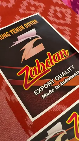 Yakin gak kepincut keindahanya 🥺🥰  Tampilan mewah harga ramah 🫶🏻#sarung #sarunggoyor #ZABDANSUPER #sarunggoyoratbm #goyortenun #pecintasarung #sarungtoldem 