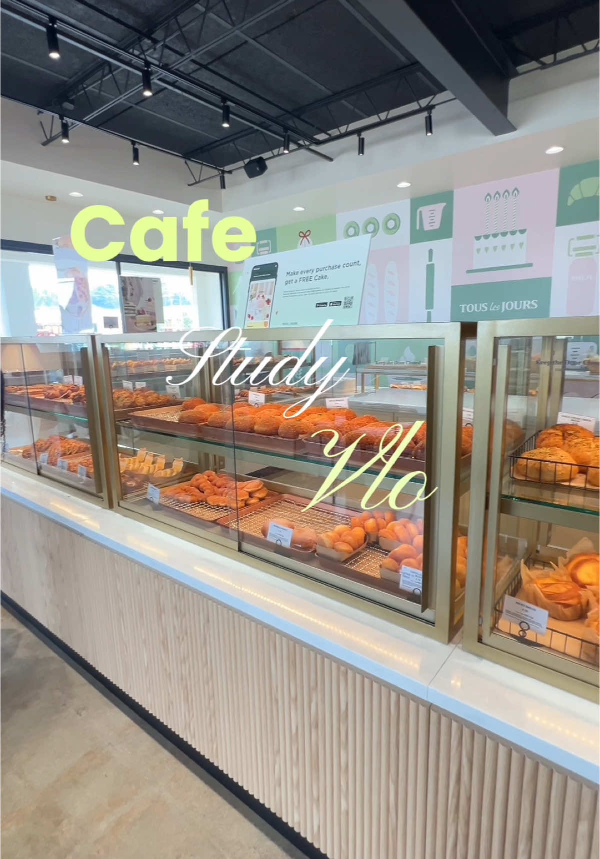 Cafe vibes + dosage test prep 🫣📚 @Tous Les Jours USA #studywithme #cafevlog #nursingstudent #aesthetic #studytok #nursingschool #cafe #touslesjours 