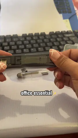 #automaticclip #musthave #essential #office #school #needleless #craft 
