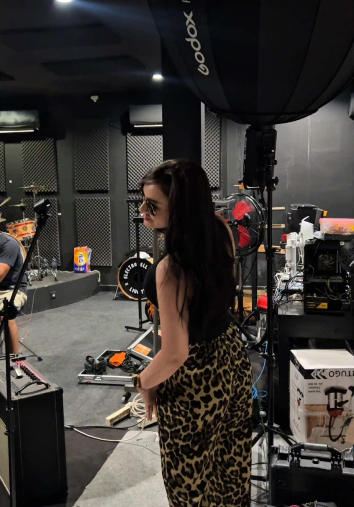 Terus berlatih karena basicnya gak punya suara yang Merdu, makasi bapak-bapak ganteng & gagahku SID ❤️‍🔥 #SID #supermanisdead #JRX 