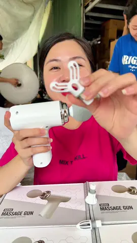 Máy massage cầm tay 4 đầu, 6 chế độ lực. #maymassagecamtay #xuhuong #bongbuongbinh 