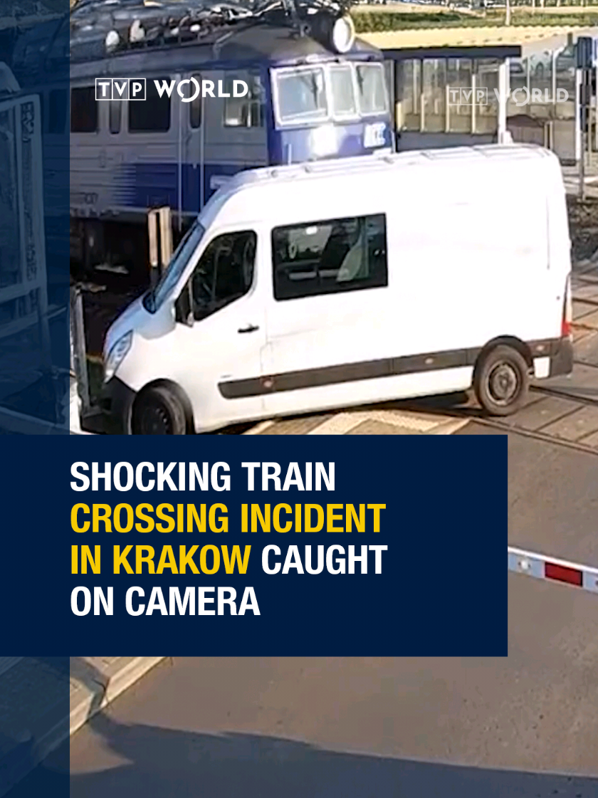 Shocking train crossing incident in Krakow caught on camera An Opel delivery truck collided with a Świnoujście-Krakow train — but miraculously, no one was injured. The driver, train staff, and all passengers are safe. The incident is now under investigation, supervised by the prosecutor’s office. #fyp #dc #dlaciebie #train #collision #świnoujście #krakow #accident #deliverytruck