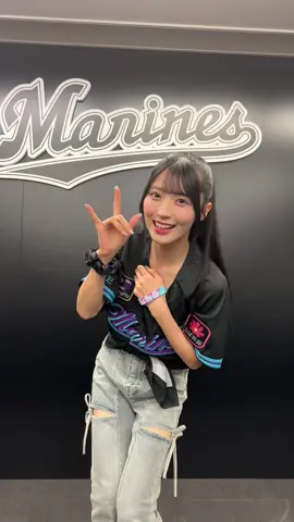 【どっちが好き？】試合の前後半でユニフォームコーデを変えたよ⚾️ どっちの #あいちゃん が好きですか？？👖🖤💜 #佐藤綺星 @佐藤 綺星(あいちゃん)  #AKB48  #AKB48_20thYear  #千葉ロッテマリーンズ  #chibalotte  #BSW 