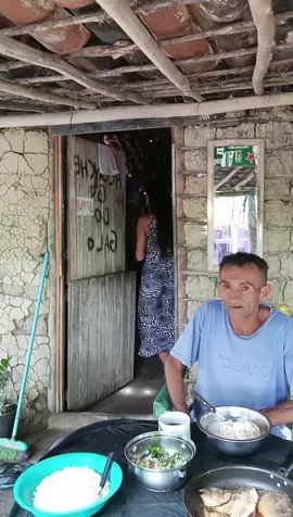 colocando almoço agora 