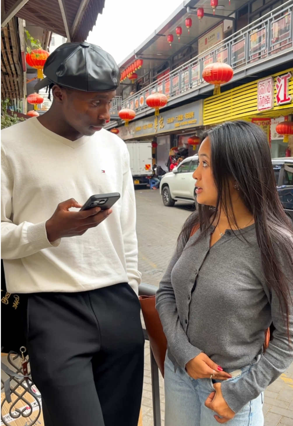 Oyaa…ntakudingunyua!!! 🤭@Mikey🇰🇪 @OLEMOJO🇰🇪 @Vindee_Official @Lenny  #acting #prank #fyp #malaikamerry #kenyantiktok🇰🇪 #kenyamemes #memes #sheng #swahili #explore 
