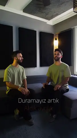 Bu sefer kendi şarkımda kendimle düet yaptım.