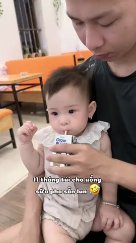 11 tháng tuổi thử uống Vinamilk colos và Grow plus đều hợp tác, còn loại sữa CT pha sẵn nào oki k các mẹ ơi 😍 