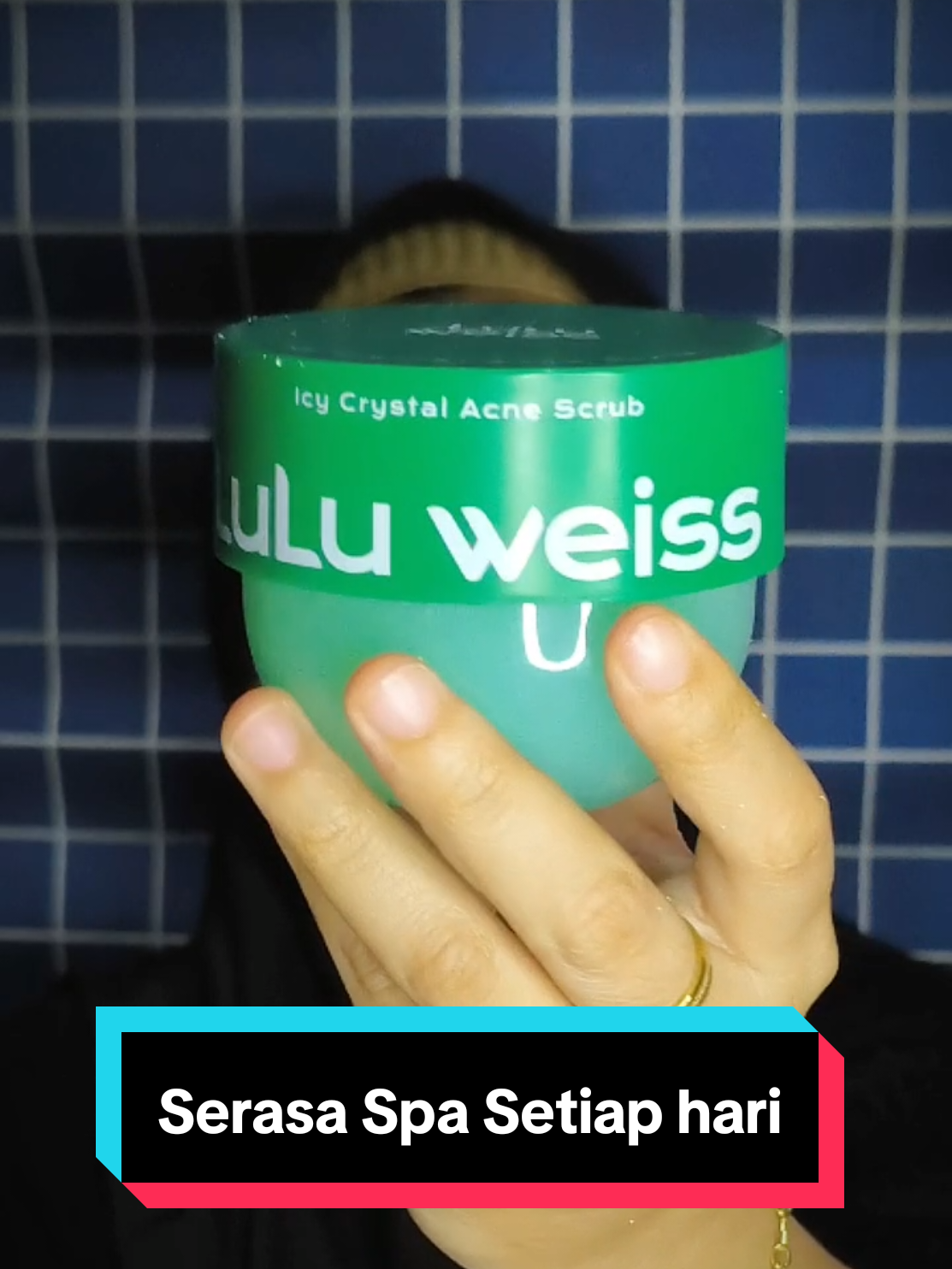 Luluweiss- Icy Crystal Acne Scrub 2in1 lulur + sabun  untuk perawatan kulit tubuh  #lulurpemutihbadan #lulur #lulurweiss #pemutihkulit #skincare #skincareroutine #wibgajian 