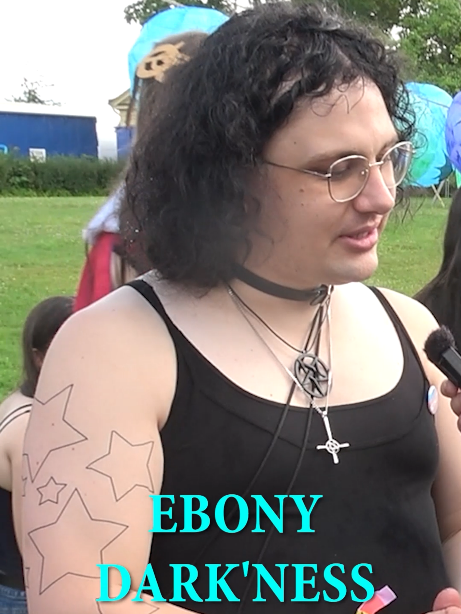 GO IN AND FOLLOW FOR MORE VIDEOS! #svenskhumor #funnytiktok #närcon #rolig