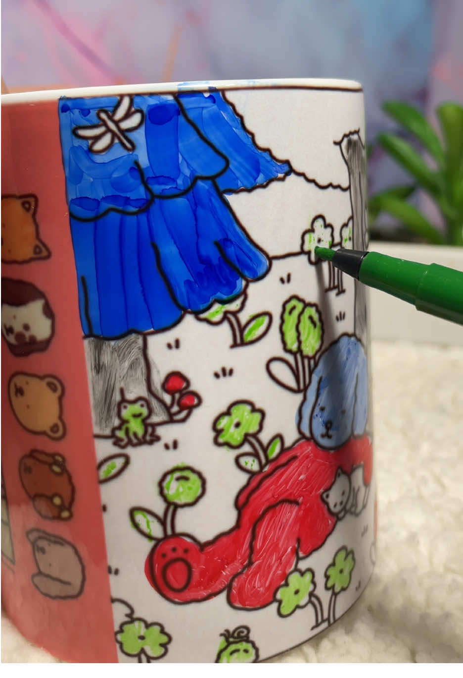 🎨✨ Libere o artista que existe em você! A caneca de pintar da Bobbie Goods chegou para transformar seu café em uma experiência criativa ☕🖌️ Personalize, pinte, relaxe e se divirta — depois é só usar e exibir sua arte 💖 Perfeita para presentear (ou se mimar)! #canecapersonalizada #arte #pintura #bobbiegoods #bobbiegoodscoloringbook #bobbiegoodsart #sublimacao #fy #fyp 