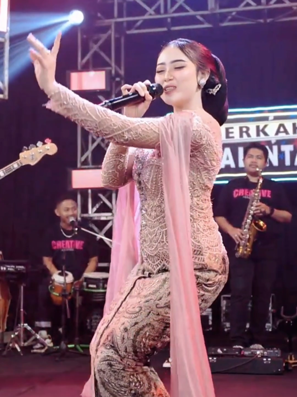 Ayoo Moaass || KUSUMA WIJAYA - Silvy Kumalasari ft Berkah Talenta #kusumawijaya #silvykumalasari #silvykumalasari_real #silvykumalasariterbaru #silvykumalasaryofficial #berkahtalenta #lagujawa #sindenjawa #fyp #fypシ゚viral #foryou #music #dangdut #dangdutkoplo #dangdutviral #koplo #viral #laguviral #trending #musikviraltiktok #musikdangdut #n2dt #n2dtmusik 