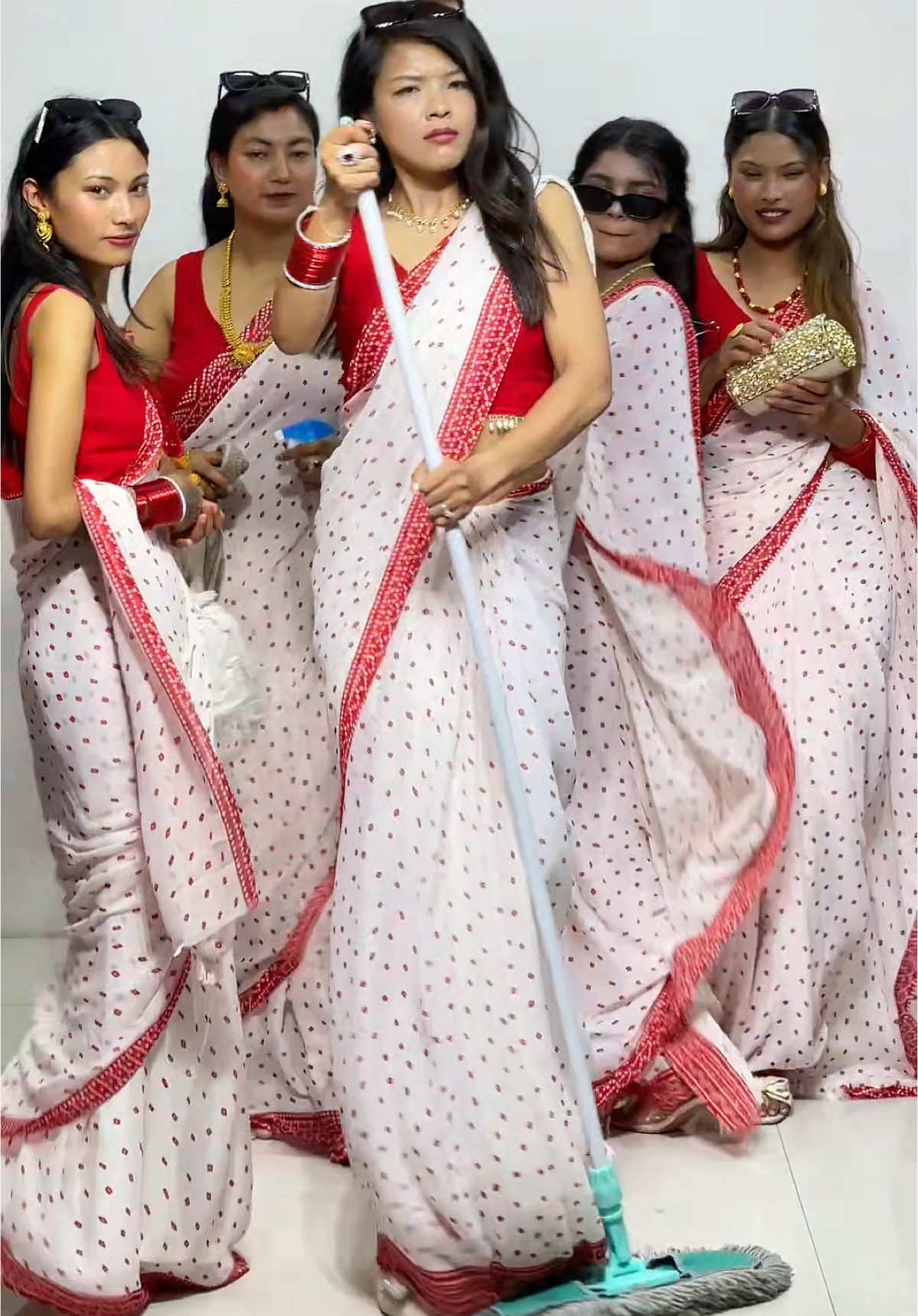 #5000 ma 4 pieces Mix colours #1500 only per piece #Chunri print #karunaz collection #wholesale #premium #Teej special #Red & white chunri print sari #Karunazcollection #premium #wholesale #Mitho red #Joda #Group #Chunriprint #Viral #foryour page 