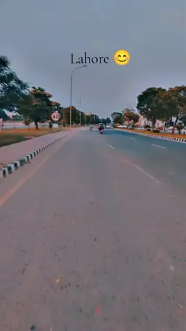 Lahore 😊😊#foryoupage #fypシ゚ #viraltiktokaudio #trendingvideo 