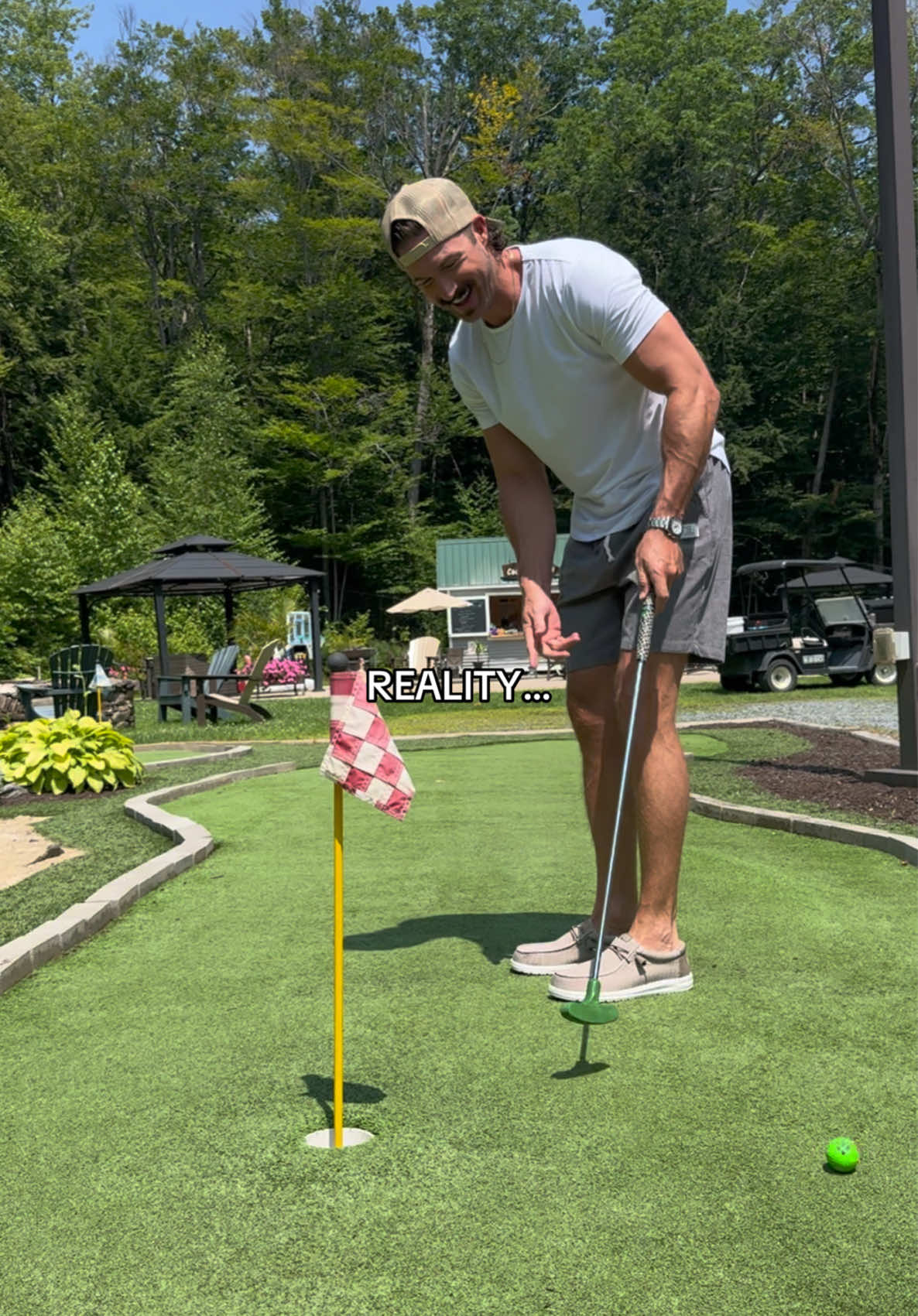 just some pre-show shenanigans with @Riley Green 🤠🦆🏀⛳️ #heydudeshoes #heydudecountry #rileygreen #heydudexrileygreen 
