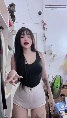 Cả đời em không dám mong