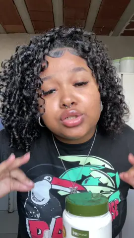 Explosão de azeite de oliva e o óleo de abacate+ oliva (para todos os tipos de curvaturas do 2a ao 4c) é a combinação perfeita pra você! Tá esperando oque?? Garanta já o seu!🫵😍❤️ @bn.cachos 