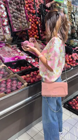 Au menu : génoise à la courgette/ gâteau roulé boursin saumon et tartelettes légères aux pêches 🍑😋 Bonne soirée les amis 🥰