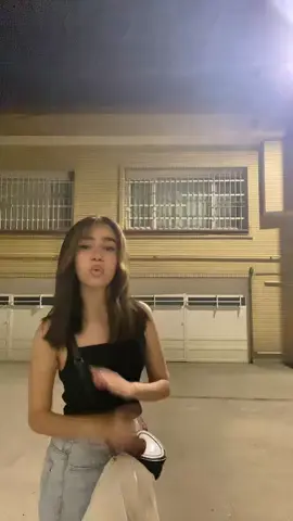برفه تو خونه فبریه😏