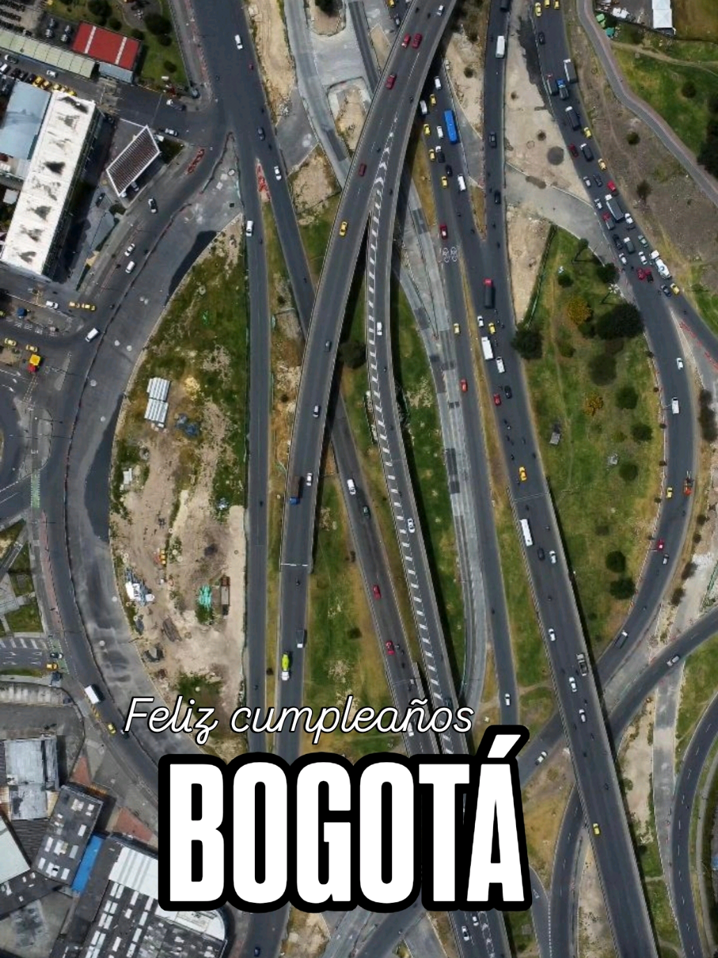 👇🏻👇🏻👇🏻 Nací en Bogotá, y a pesar de llevar tantos años en esta ciudad, no deja de sorprenderme, no es perfecta, pero amo recorrer sus calles y descubrir experiencias, lugares y llenarme de momentos en ella.  Feliz cumpleaños Bogotá D.C. #Bogota #Bogotá #FelizCumpleañosBogota #487RazonesPorBogota #487Años #BogotaDC #Drones 