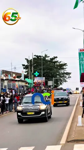 L’arrivée du Président de la République à Bouaké, ville qui abritera la cérémonie marquant le 65e anniversaire de l’indépendance de la Côte d’Ivoire. 🇨🇮  #NCI #65AnsIndépendance