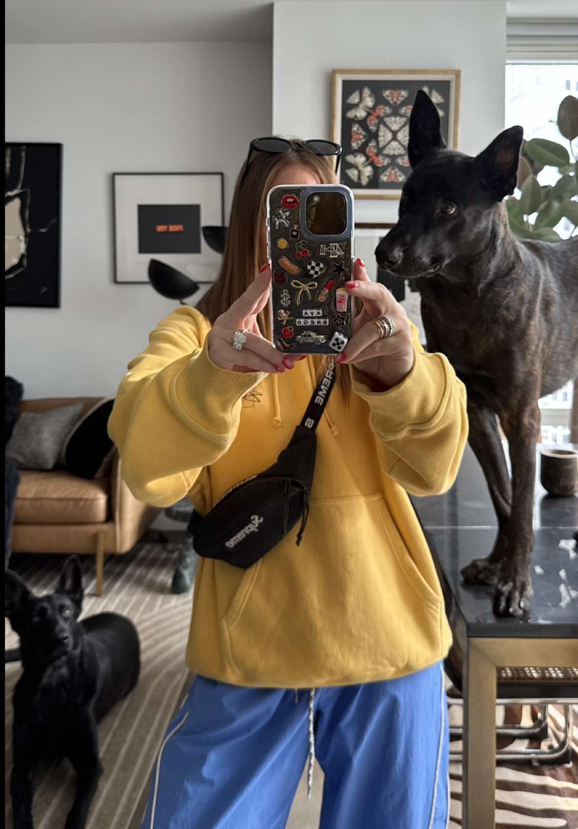 In case you haven’t heard.. one of my besties started making the most 🔥charm phone cases where you get to actually customize what charms you want and what the layout will be 🙂‍↕️💅 make your own with basketkasebykenz on IG 💖🤙✨@cocainekenz 