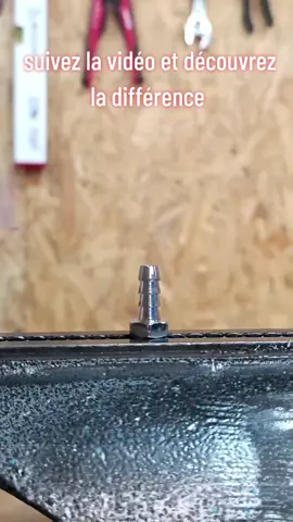 Regardez comment vous pouvez insérer le tuyaux dans une robinet de manière professionnelle #creatorsearchinsights #ukraine #germany #london #romania #german #berlin #work #idea #italy #paris #amazing#tutorial  #explore #fyp #tik_tok #hacks 