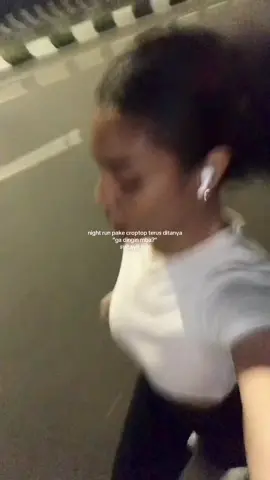 bisa bisanya ku jawab “ga, kan bukan di swiss.” 😭 pakansari penuh gebrakan, besok gbk aja deh. #Running #pelarikonten 