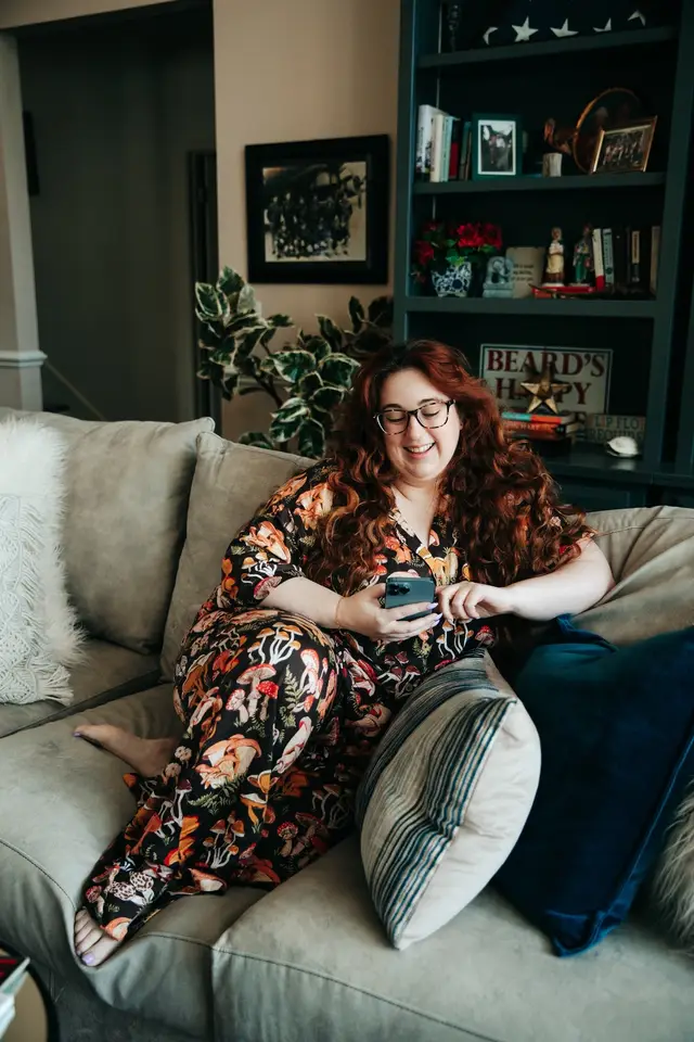 I’ve been wearing them nonstop since they arrived, but honestly, I knew I would. I already own several pairs of Printfresh PJs (also paid for with my own money), and some are over five years old. They hold up so well, the quality is excellent. They’re 100% cotton, which means they breathe on hot nights (no sweaty sleep!) but still keep you cozy when it’s cold. If you’ve been thinking about trying a pair, DM me. I’ll send you a link for $20 off your first order. It’s not an affiliate link, just one of those referral links they give everyone. I don’t work for Printfresh… but hey, if they wanna sponsor me, I’m listening #printfreshpajamas #plussizetiktok  📸 @Cassie Rae  @Printfresh 