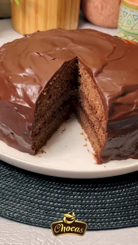 كيكة شوكولا 🍫 بزاف بنينة و خفيفة و معمرة شوكولا 🤤   مع ‪@chocasglacage  200000 دج للربح 😍 راح تقاسمها 20 و فائزة !! طريقة المشاركة:  تابعي ‪صفحة chocas  عاودي هاد الوصفة او اي وصفة اخرى موالفة تحضريها في الصيف  مع اولادك بشوكولا شوكاس و ارسليها لصفحة شوكاس مقادير الوصفة : 3 بيضات كأس غير ربع سكر  كأس غير ربع زيت  1 كأس حليب  1 كأس و نصف فرينة  ملعقتين كبار كاكاو  كيس و نصف خميرة كيميائية فانيليا ‎200غ شوكولا  ‎4 علب كريم ديسير شوكولا #مطبخ #recette #وصفات_سريعة #recettefacile #طبخات_سهله #وصفات #وصفات_سهلة #اكسبلور ⁩