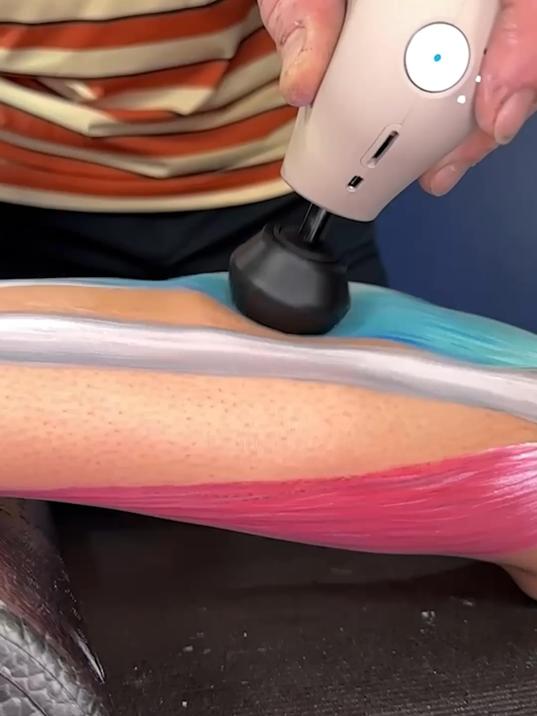 Most people have never heard of the tibialis posterior—but if your feet hurt, your arches collapse, or your ankles feel unstable, this muscle deserves your attention. It sits deep behind your shin bone, wrapping down and around to the inside of your foot. Its job? Lifting and supporting your arch with every step. But here’s the thing: if that muscle’s tight, weak, or shut off, your foot mechanics fall apart. Start by tenderizing it. Use a ball on a Theragun or percussion tool, slowly tracing down the muscle toward the ankle bone. Once it’s relaxed, switch to your thumb tip and follow the same path—press, breathe, and slow your roll. Two minutes here. This isn’t just about releasing tension. It’s about building awareness. The more you feel the muscle, the more you can use it. After that? Go do your footwork. The connection will be so much stronger. #MoveU #FixYoShit #TibialisPosterior #FootHealth #ArchSupport #BodyAwareness #MassageAndMove #FootPain #AnkleStability