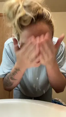 🧖‍♀️ SloBrew Face Towels – Your Skin’s New Best Friend 🌿 Upgrade your skincare routine with SloBrew Face Towels, the ultra-soft, highly absorbent facial towels designed for gentle cleansing and effortless glow. Made with premium, eco-friendly fibers, these towels are perfect for drying your face without irritation, removing makeup, applying toner, or using with your favorite facial treatments. Whether you’re double cleansing, exfoliating, or just winding down for the night, SloBrew towels offer a luxurious spa-like experience from the comfort of home. Unlike harsh washcloths or wasteful disposable wipes, these reusable and sustainable face towels are machine-washable and kind to your skin and the planet. Perfect for sensitive skin, acne-prone skin, or anyone looking to treat themselves to a little more self-care. ✨ Gentle on Skin 🌎 Eco-Friendly & Reusable 🧼 Perfect for Makeup Removal, Skincare, Cleansing 💧 Super Soft, Durable, & Fast-Drying #SloBrewTowels #SkincareEssentials #GlowUpRoutine #EcoFriendlyBeauty #FaceTowelGoals 