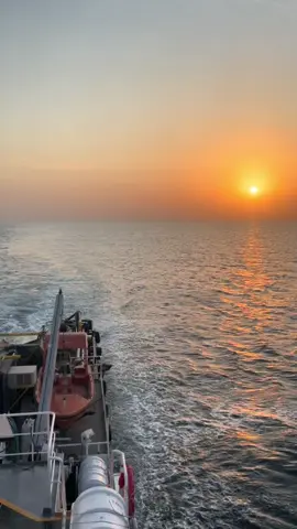 ياخسارة ياقلبي 💔🥀 #CapCut #tik #capcutamor #tik_tok #قبطان #تصميم_فيديوهات🎶🎤🎬 #تصميمي #tin_tok #for #v #vairal #video #viral_video #فلتر_تعديل_الصوت #vip #اكسبلورexplore #سفر #بحر #الكويت #foruyou #الشعب_الصيني_ماله_حل😂😂#offroad #off #office #offroad#اكسبلور #اكسبلورexplore #اكسبلورر #viraltiktok#music #musica #musically #musik