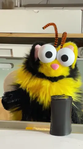 Cat Bee is still just a cat. Also the bowl wasn’t empty, you could just see the bottom of the bowl… #cat #puppet 