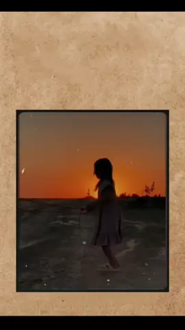 Biraz çocuk yüreği lazım bize... Öylesine mutlu öylesine umutlu, öylesine saf ve öylesine duğru. 🕊️ 🍂 