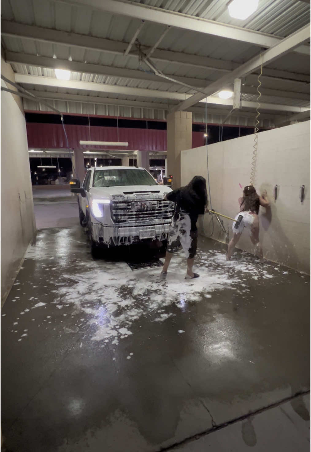 Wet n’ wild!! 💦 #bikini #texas #carwash #trend #fyp #fypage #fyp @Miguelsworld 