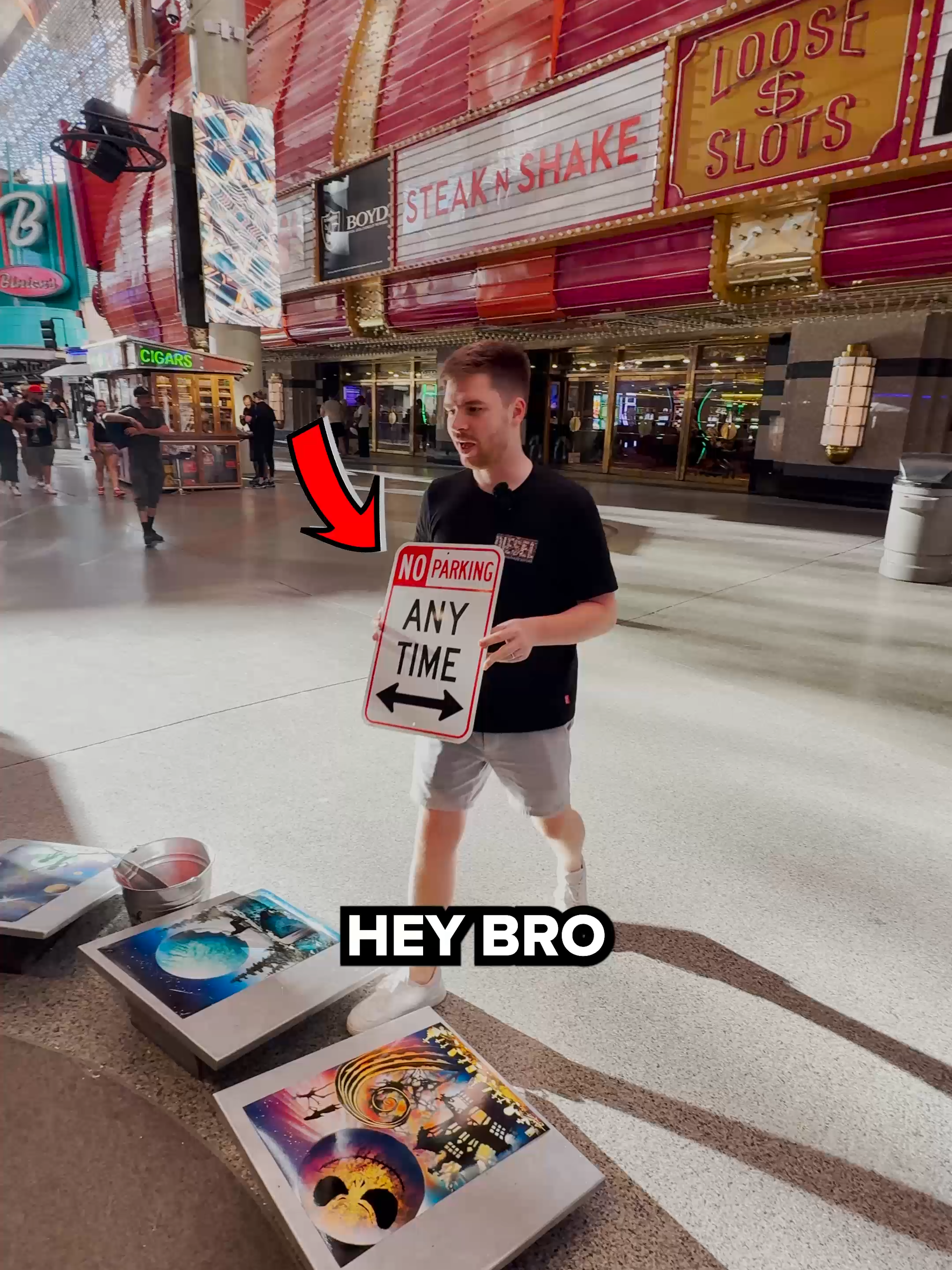 I Found A New Spray Artist in Las Vegas 🤠 #streetart #upgrade #graffiti #streetartist #graffitiart #art #craft #mrspray #DIY