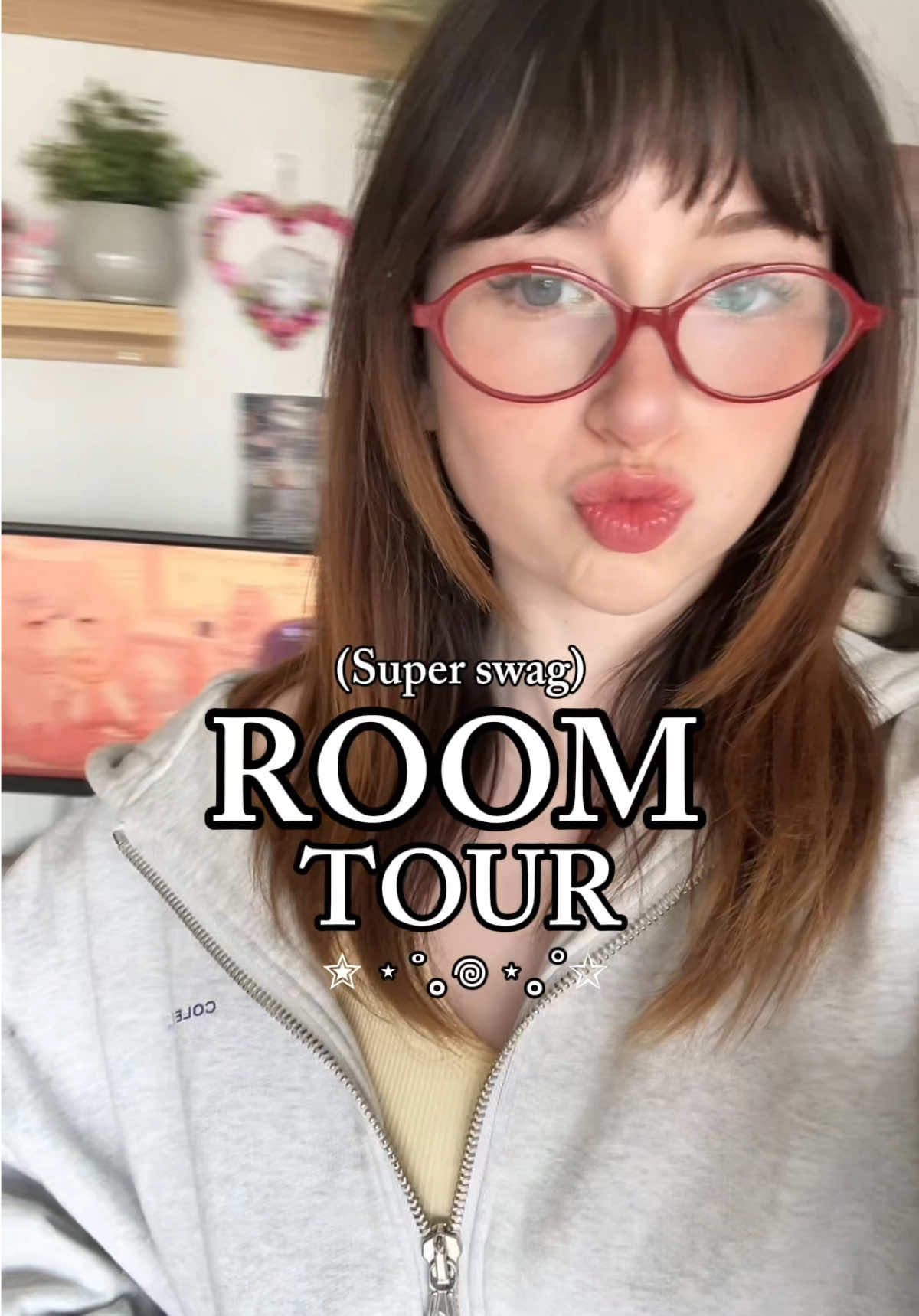 Welll more like super swag (old) room tour 😮‍💨 I gotta stop filming stuff then forgetting about the footage lmaoooo 💗💗 I thought u guys might enjoy it anyways :)) #fypシ゚ #RoomTour #roominspo #roomdecor #aestheticdecor 